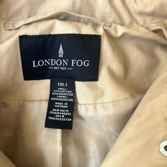 London Fog Women’s XL Hooded Trench / Raincoat – Classic Khaki, Belted & Lined - Picture 10 of 12